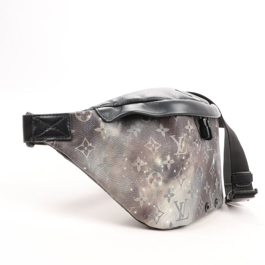 Louis Vuitton Monogramm Canvas Galaxy Discovery Gürteltasche Umhängetasche M44444