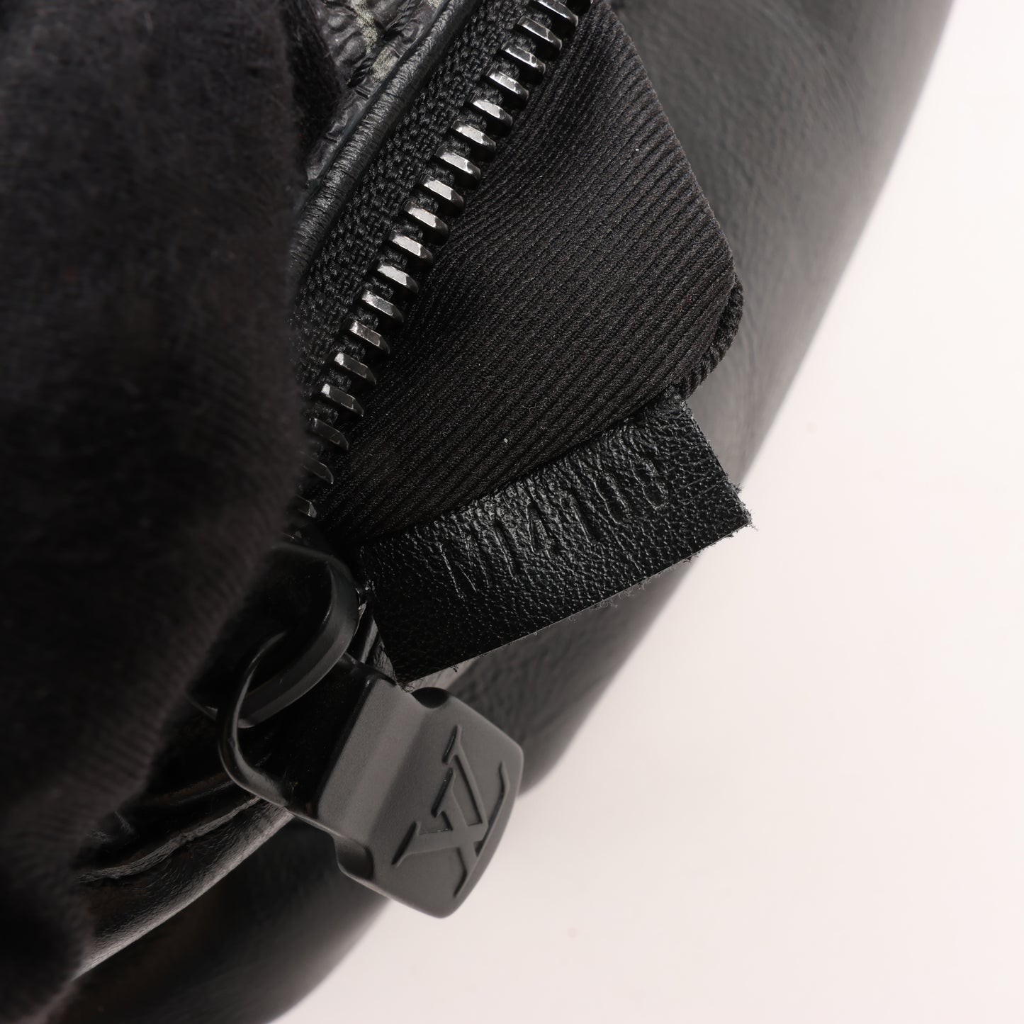 Louis Vuitton Monogramm Canvas Galaxy Discovery Gürteltasche Umhängetasche M44444