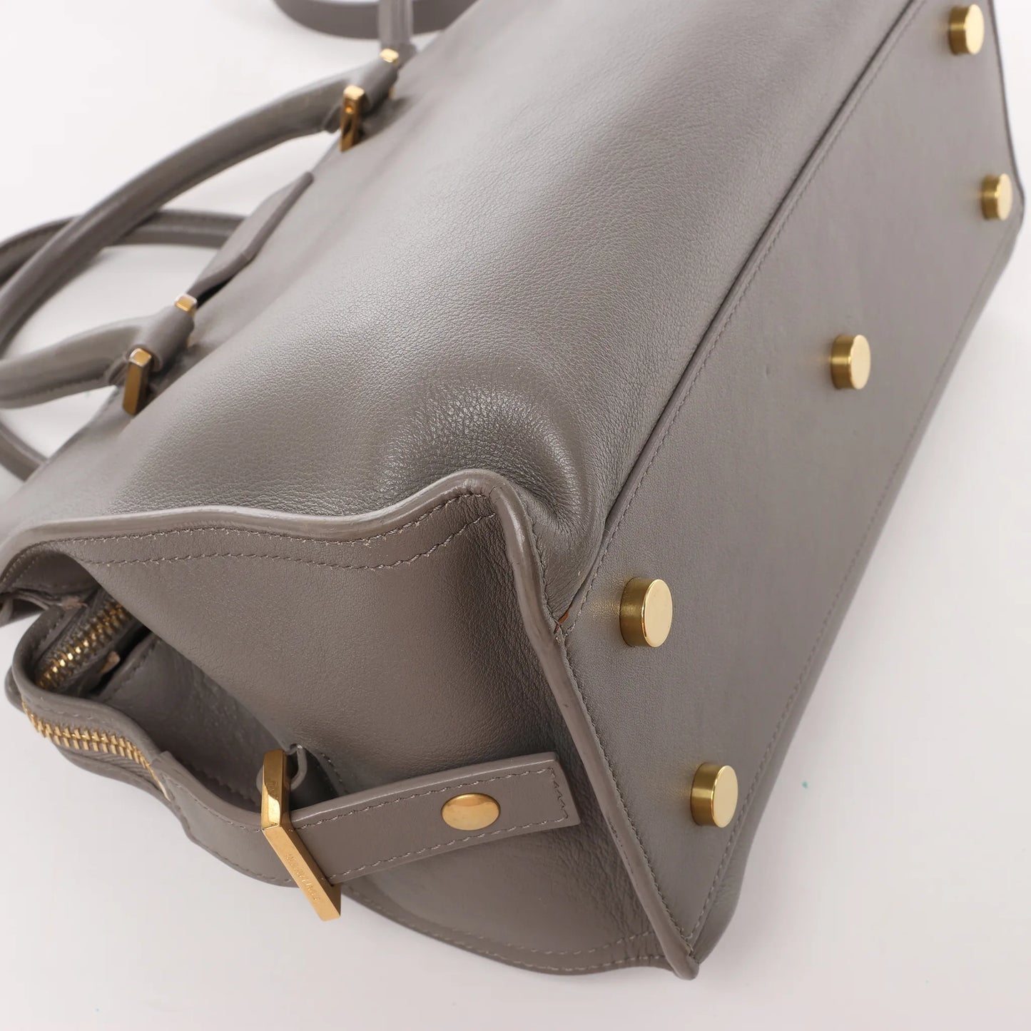 Saint Laurent Paris Baby Cabas 2-Wege-Handtasche aus Leder in Grau 424868