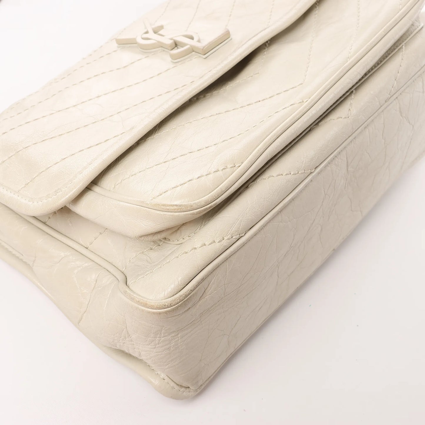 Sac bandoulière chaîne Niki moyen en cuir Saint Laurent Paris Écru 633158
