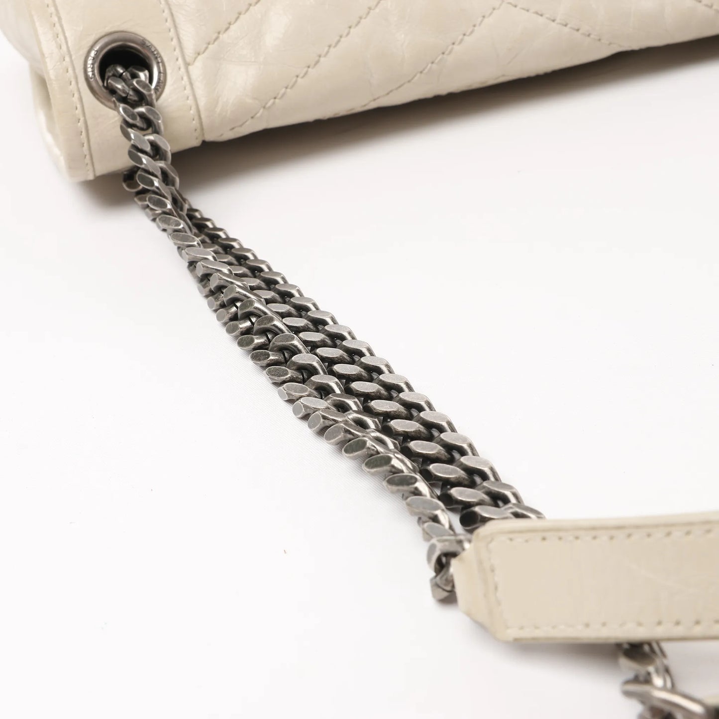 Sac bandoulière chaîne Niki moyen en cuir Saint Laurent Paris Écru 633158