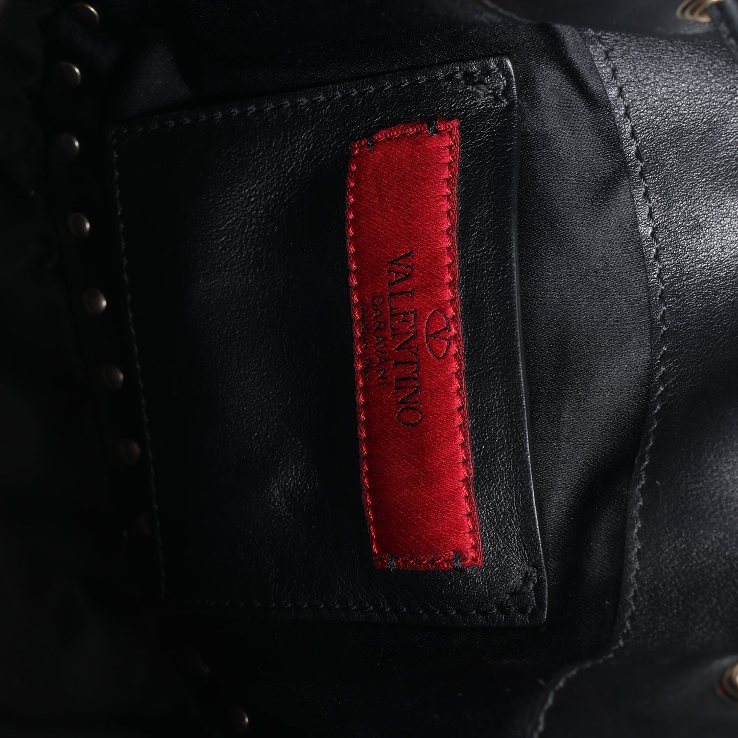 Valentino Garavani Rockstuds Leather Chain Shoulder Bag in Black