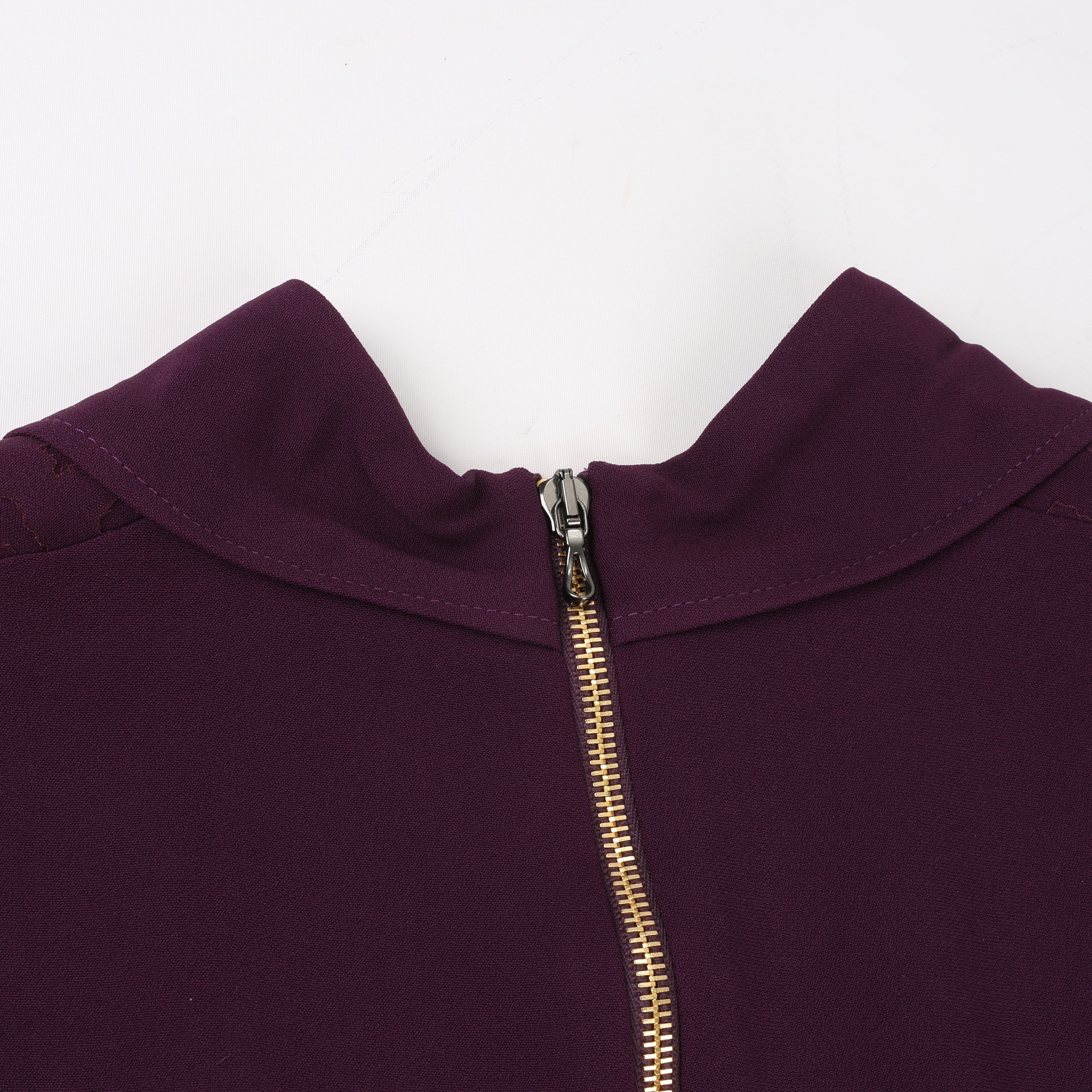 Roland Mouret Deep V-Neck Fitted Midi Dress in Plum – EU 34