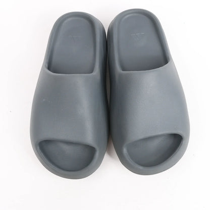 Adidas Yeezy „Slate Marine“ Sandalen in Grau, Größe 40 EU