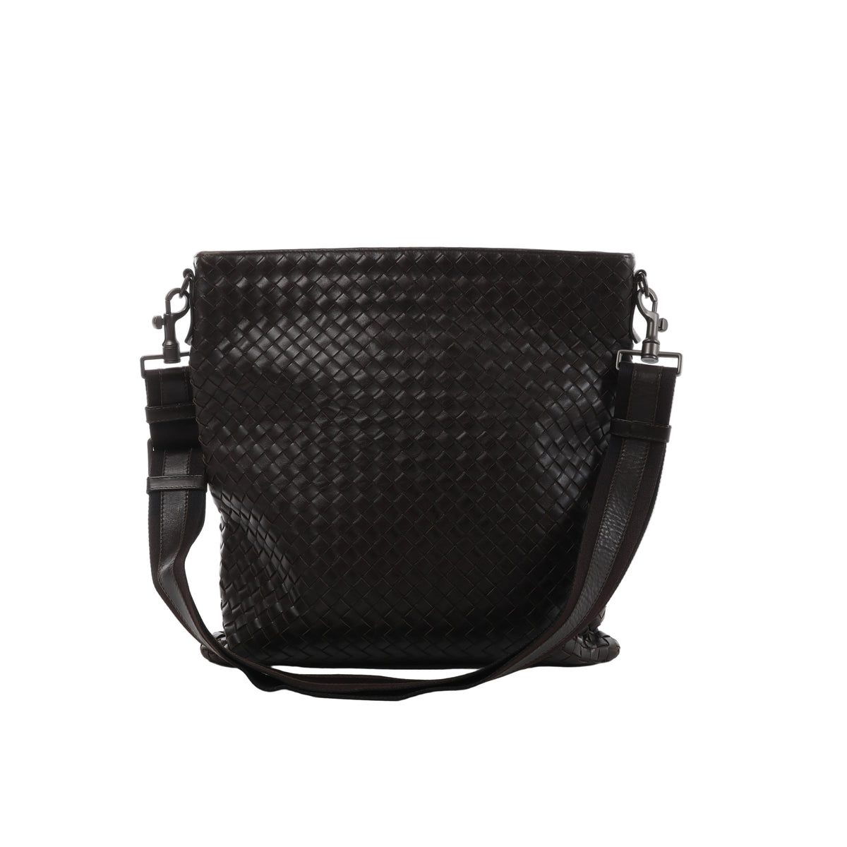 Brown Bottega Veneta Intrecciato woven leather messenger bag with a wide adjustable shoulder strap and dark metal hardware.