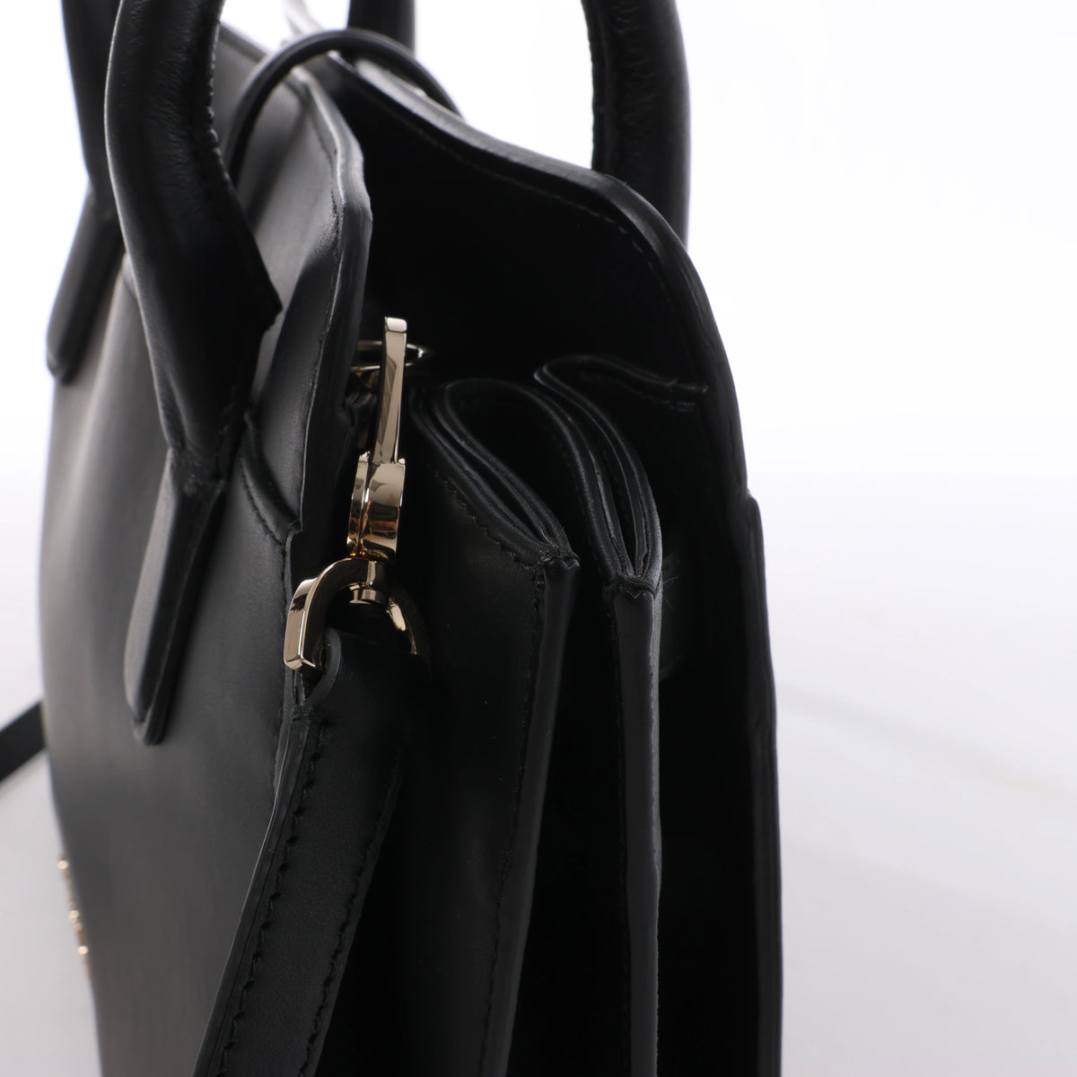 Bolso de mano BVLGARI ALBA de piel de dos vías en beige