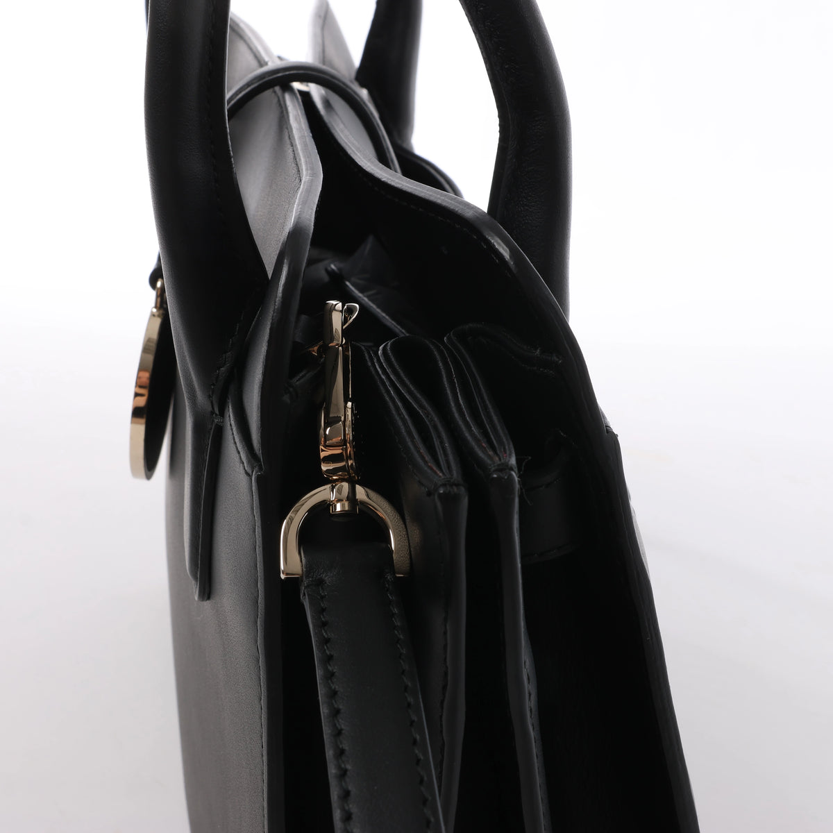 Bolso de mano BVLGARI ALBA de piel de dos vías en beige