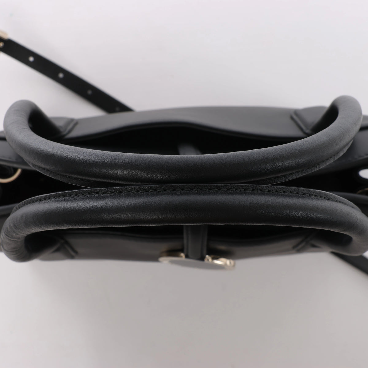 Bolso de mano BVLGARI ALBA de piel de dos vías en beige