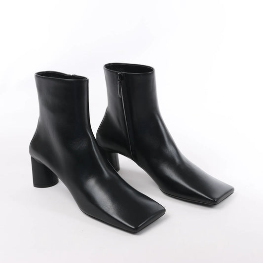 Balenciaga Logo Leather Ankle Boots in Black 623924, Size 39 EU