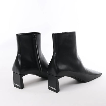 Balenciaga Logo Leather Ankle Boots in Black 623924, Size 39 EU