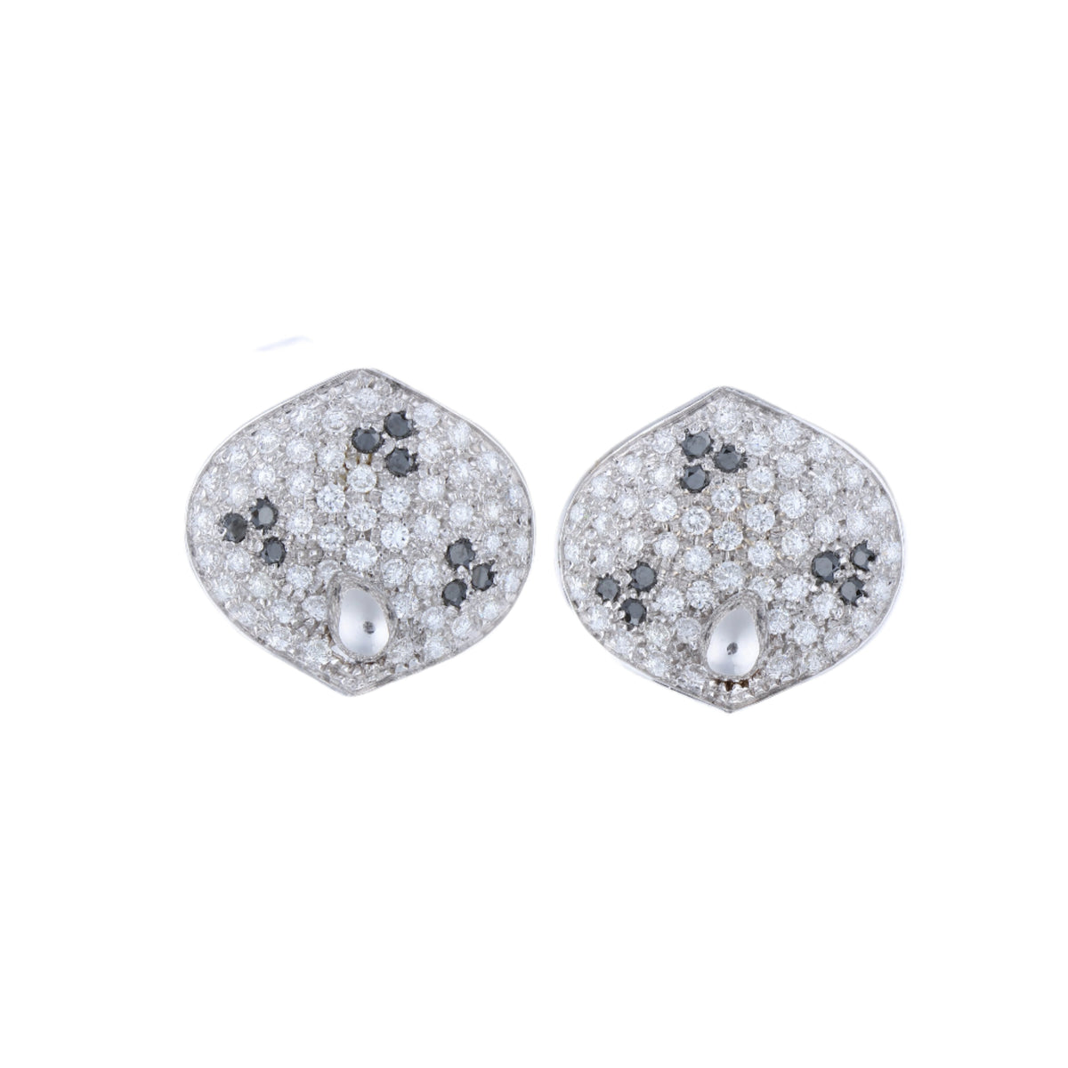 Non Signe / Unsigned Black diamond Earrings K18WG 10.6g, 2.45 ct