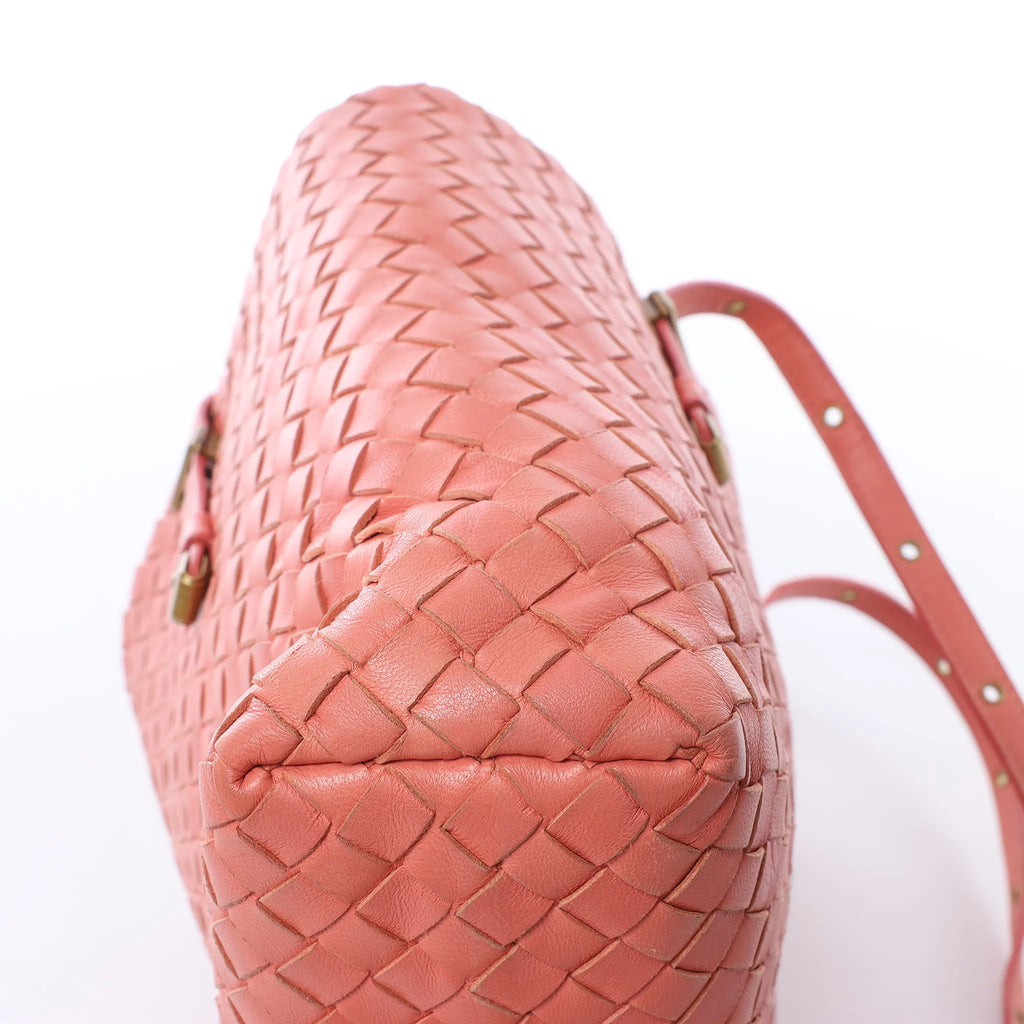 Bottega Veneta Intrecciato Leather Shoulder Bag in Pink