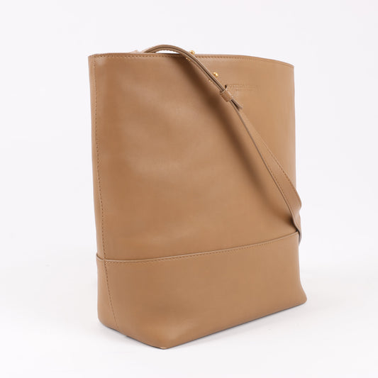 Bottega Veneta Leather Shoulder Bag in Brown