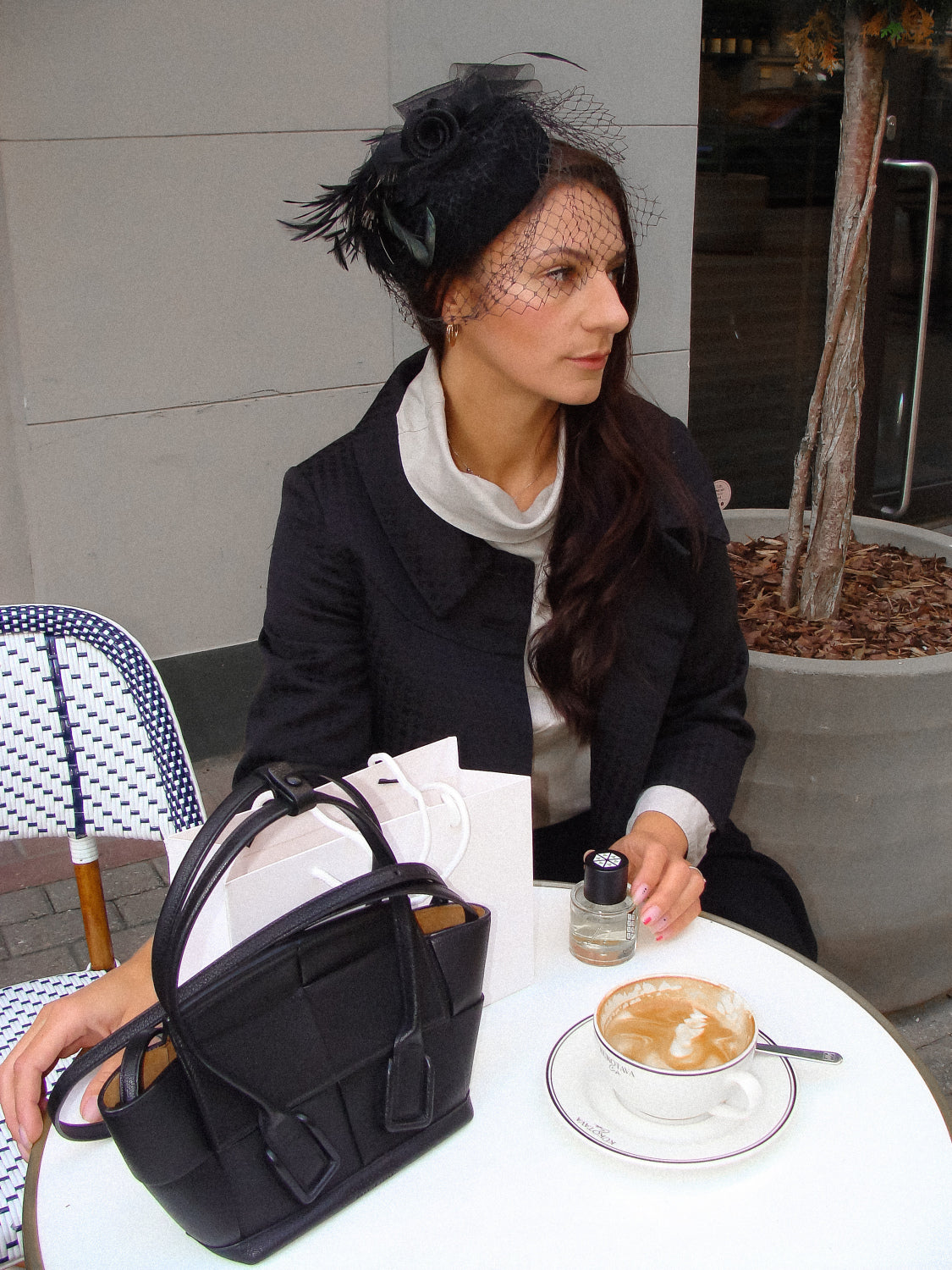 Bottega Veneta Arco Mini sac à main Maxi Intrecciato 2Way en cuir noir