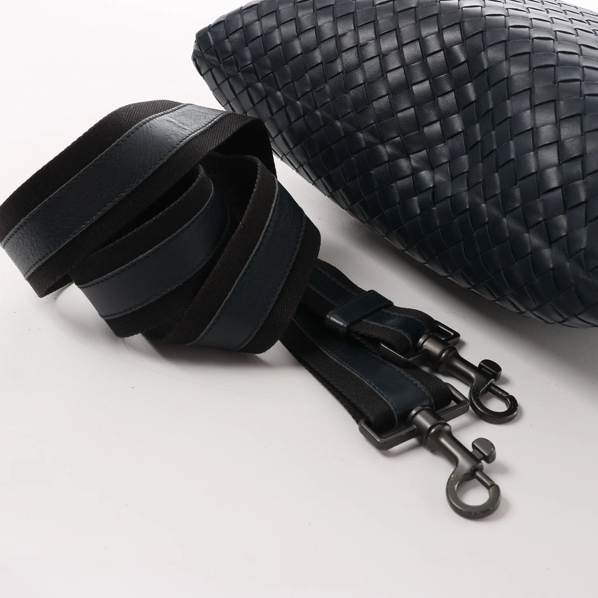 Bottega Veneta VN Intrecciato Crossbody Messenger Bag in Navy Blue