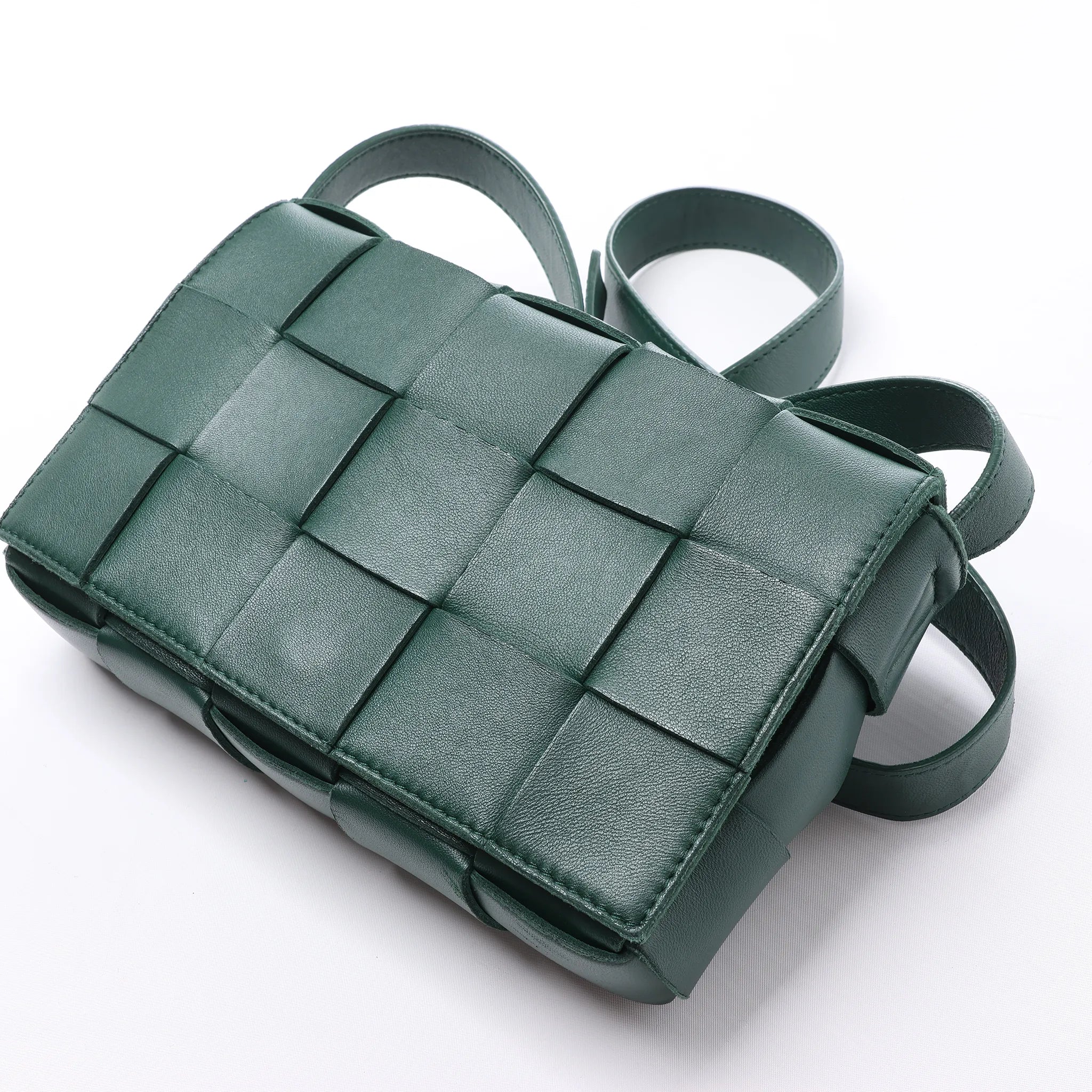 Bottega Veneta Cassette Maxi Intrecciato Leather Crossbody Bag in Green