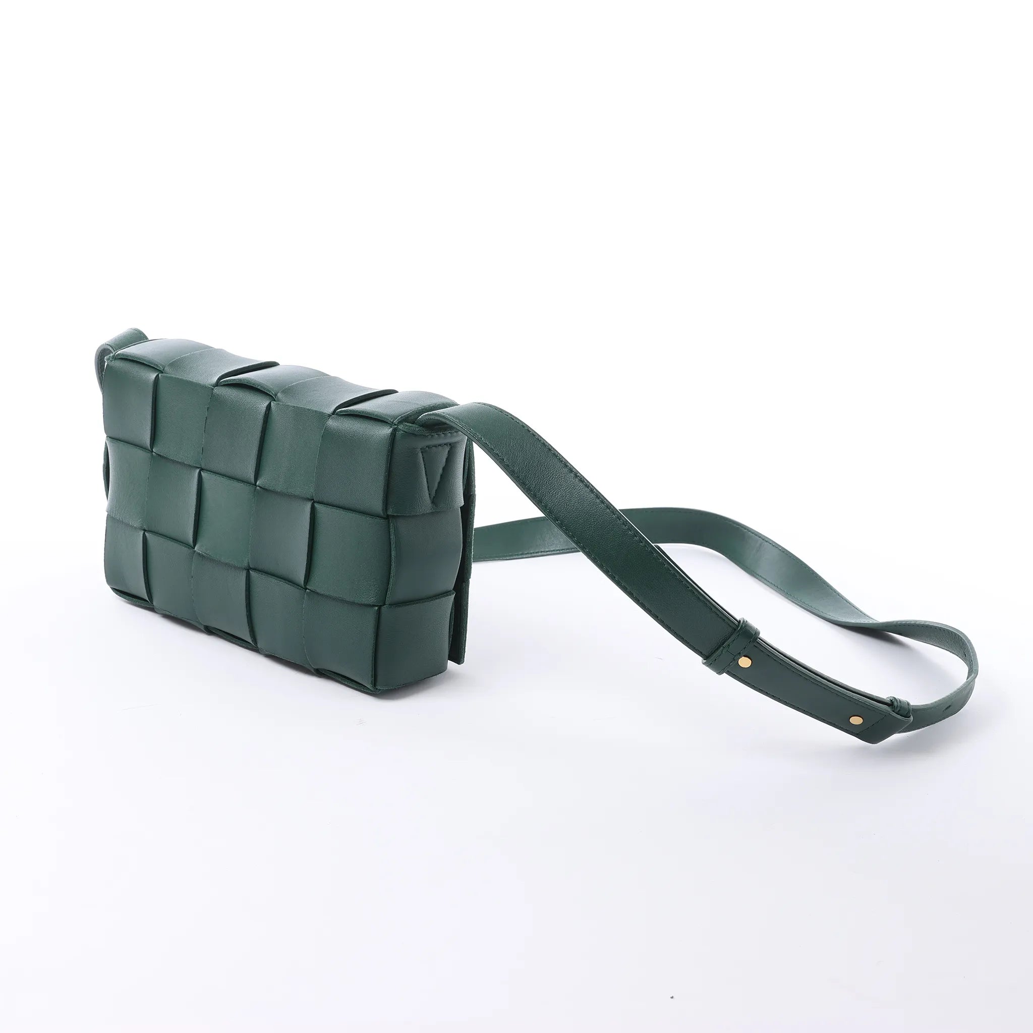 Bottega Veneta Cassette Maxi Intrecciato Leather Crossbody Bag in Green