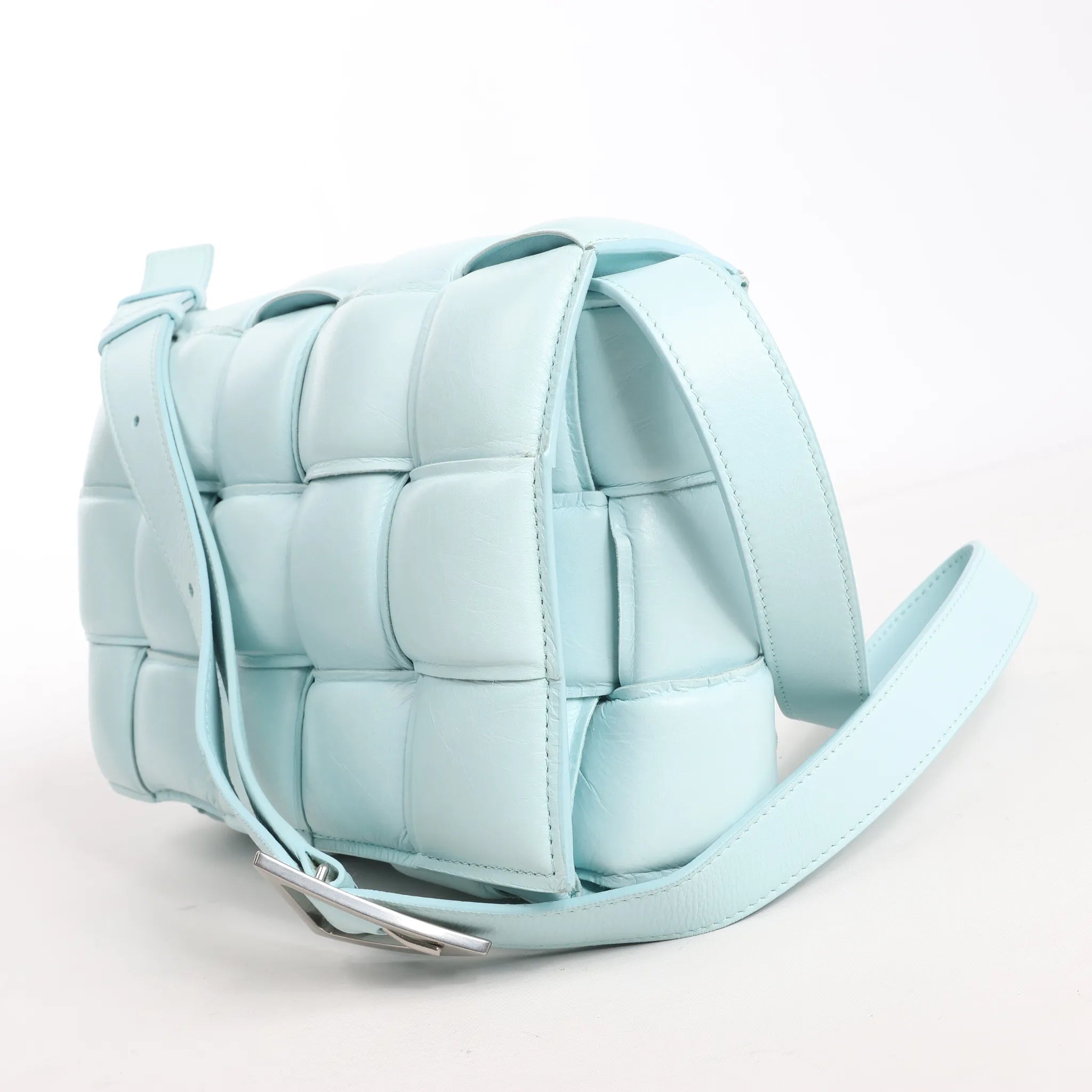 Bottega Veneta Padded Cassette Maxi Intrecciato Leather Shoulder Bag in Blue
