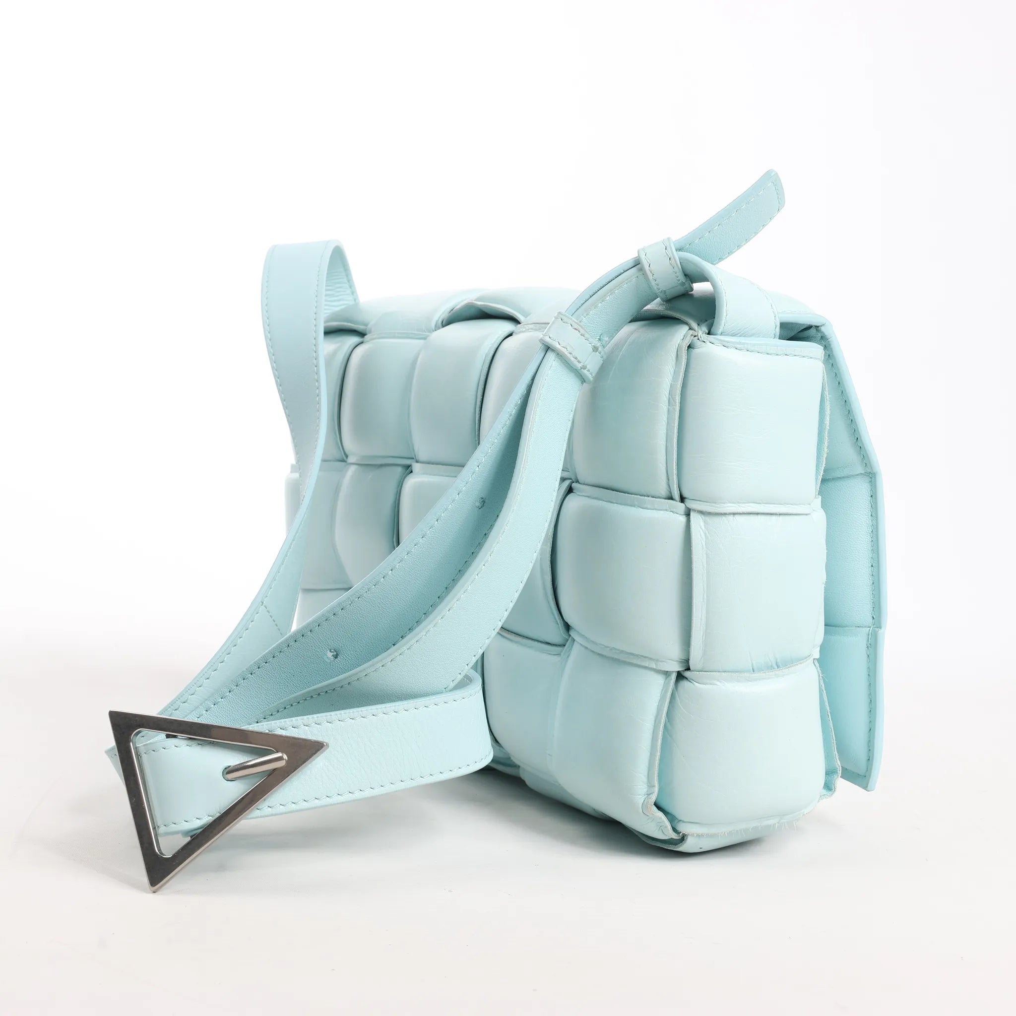Bottega Veneta Padded Cassette Maxi Intrecciato Leather Shoulder Bag in Blue