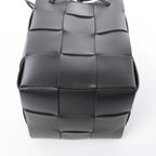 Bottega Veneta Cassette Mini Bucket Maxi Intrecciato Leather Handbag in Black