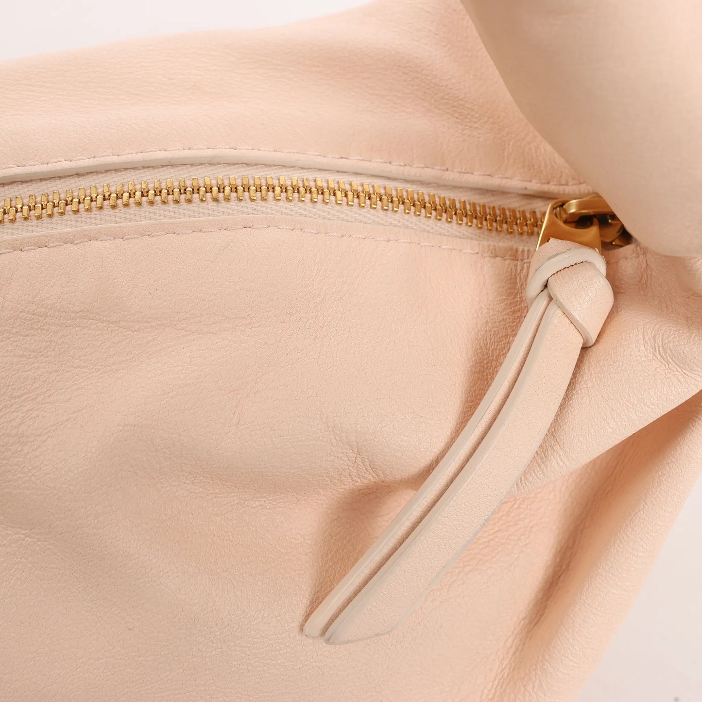 BOTTEGA VENETA Mini-Handtasche aus Leder mit Doppelknoten in Rosa