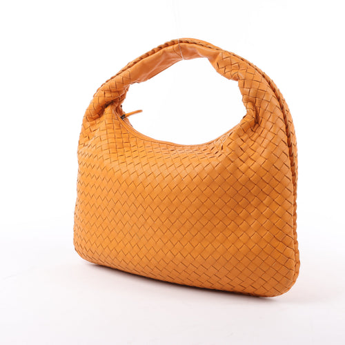 Bolso de hombro de cuero tipo hobo Intrecciato de Bottega Veneta en naranja