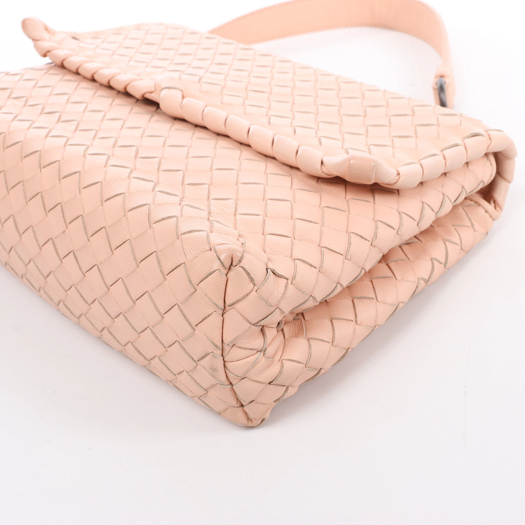 Bolso de hombro de cuero Intrecciato Bottega Veneta en rosa