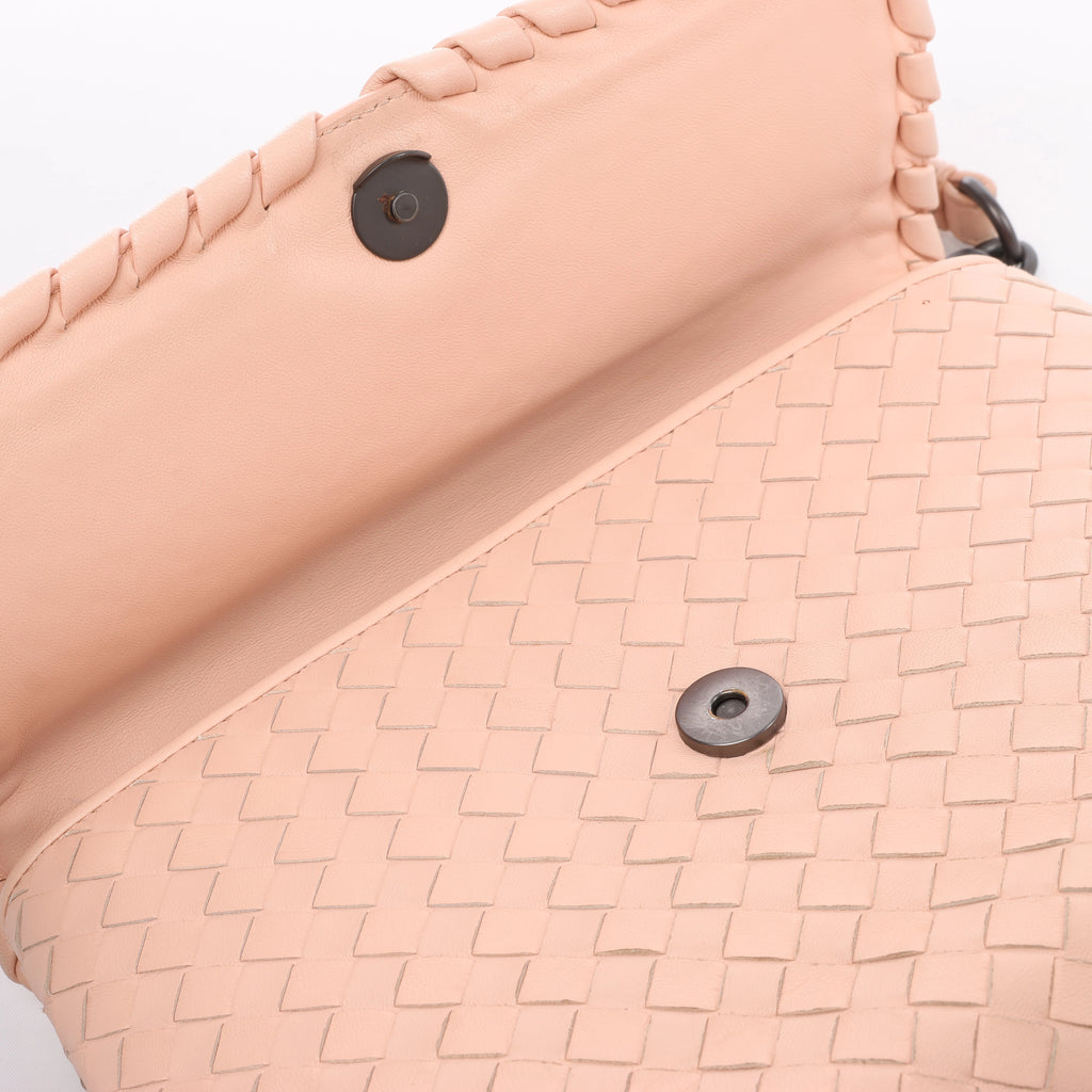 Bolso de hombro de cuero Intrecciato Bottega Veneta en rosa