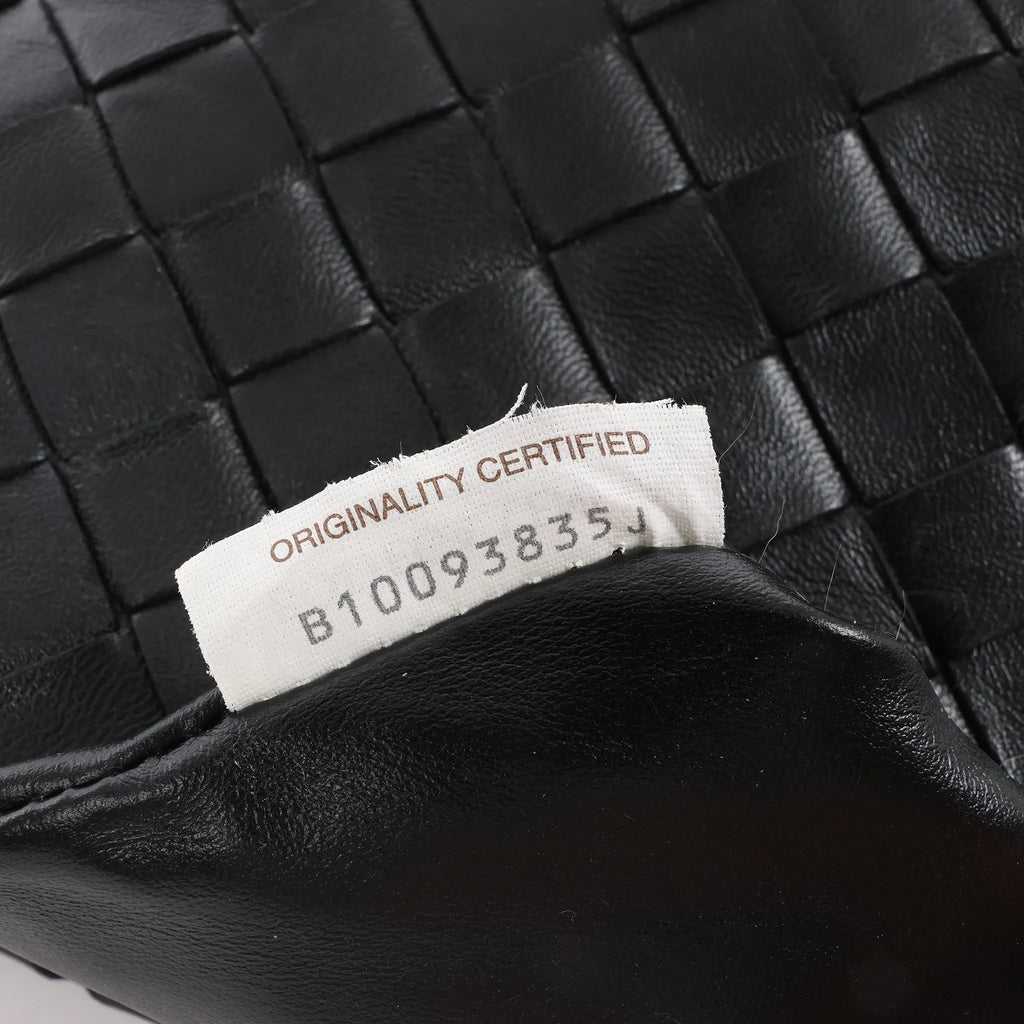 Bottega Veneta Intrecciato Leather Clutch bag in Black