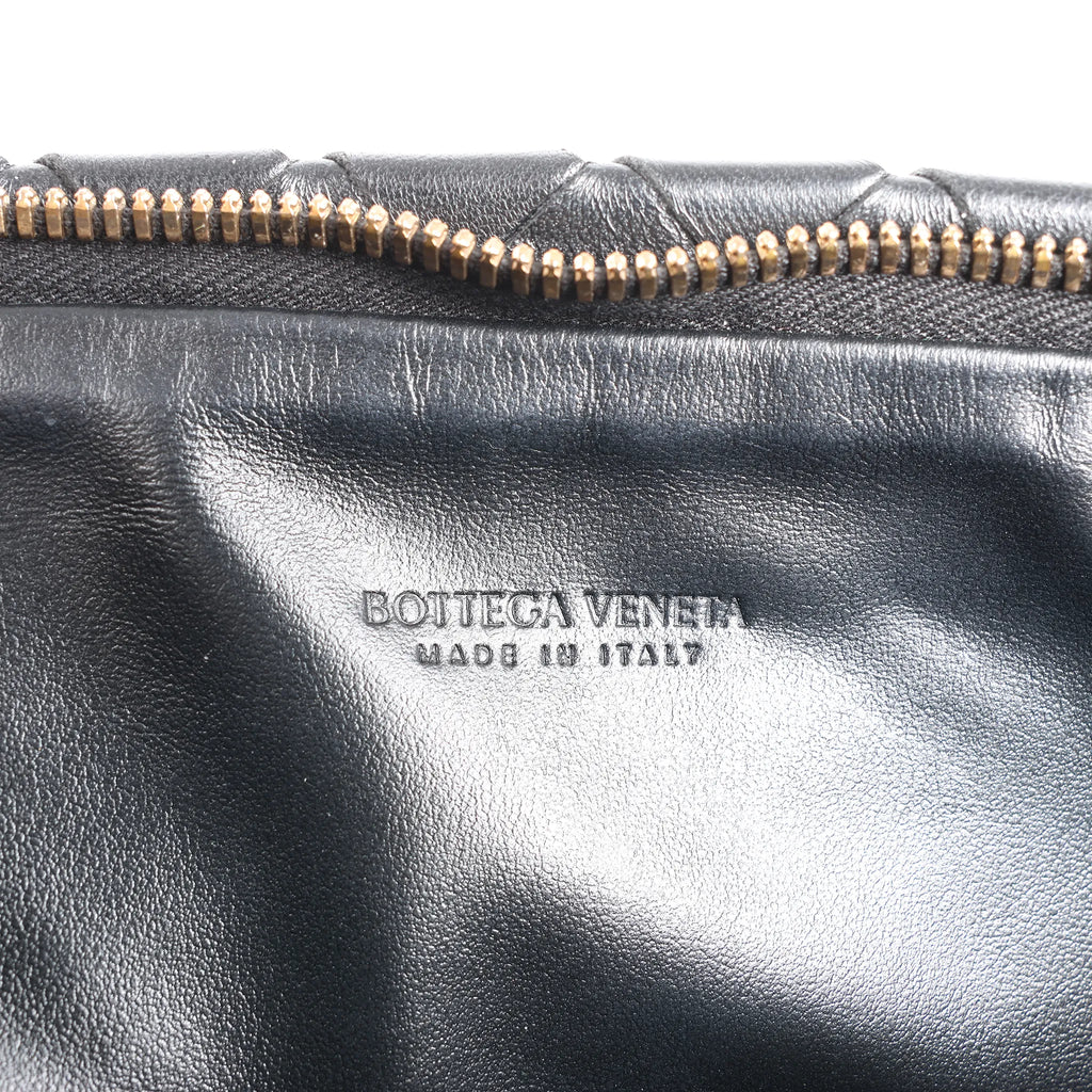Bottega Veneta Intrecciato Leather Clutch bag in Black