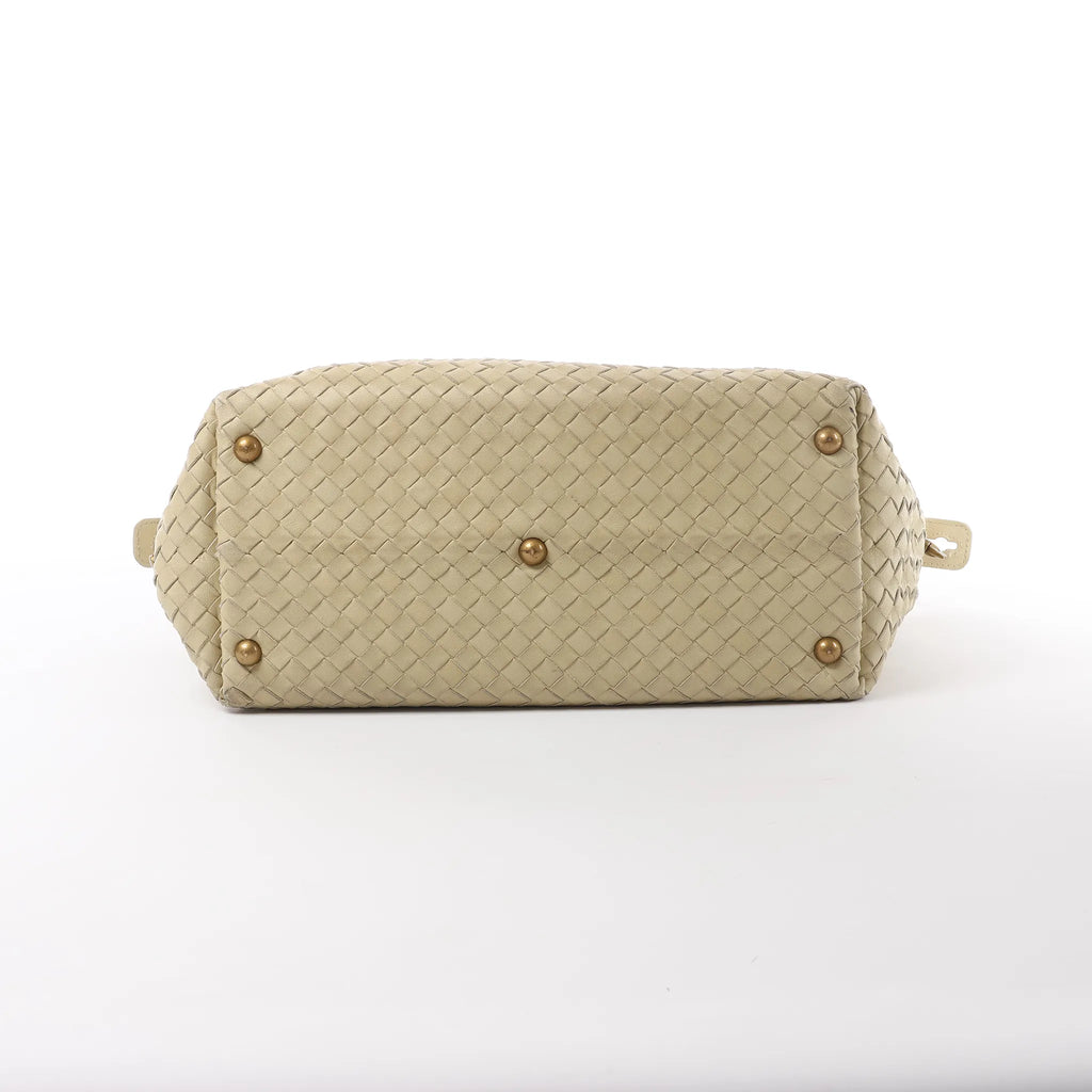 Bottega Veneta Montaigne  Intrecciato Leather Shoulder Bag in Beige 173398