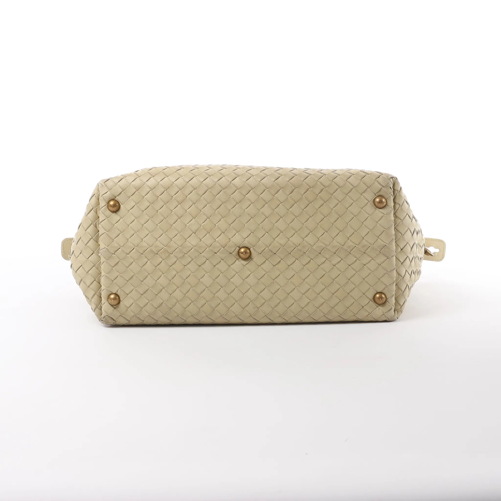 Bottega Veneta Montaigne  Intrecciato Leather Shoulder Bag in Beige 173398