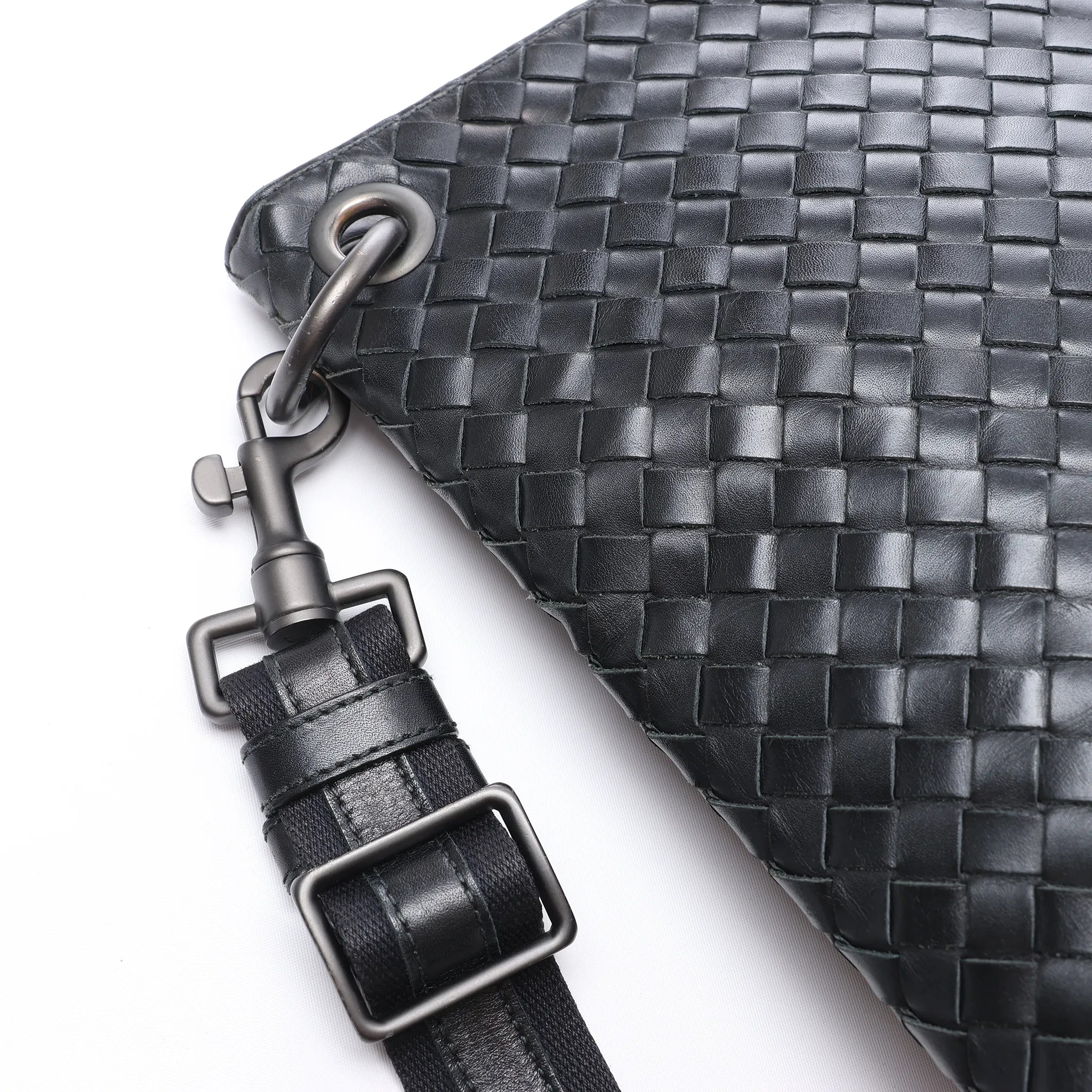 Bottega Veneta VN Intrecciato Crossbody Messenger Bag in Black 172736