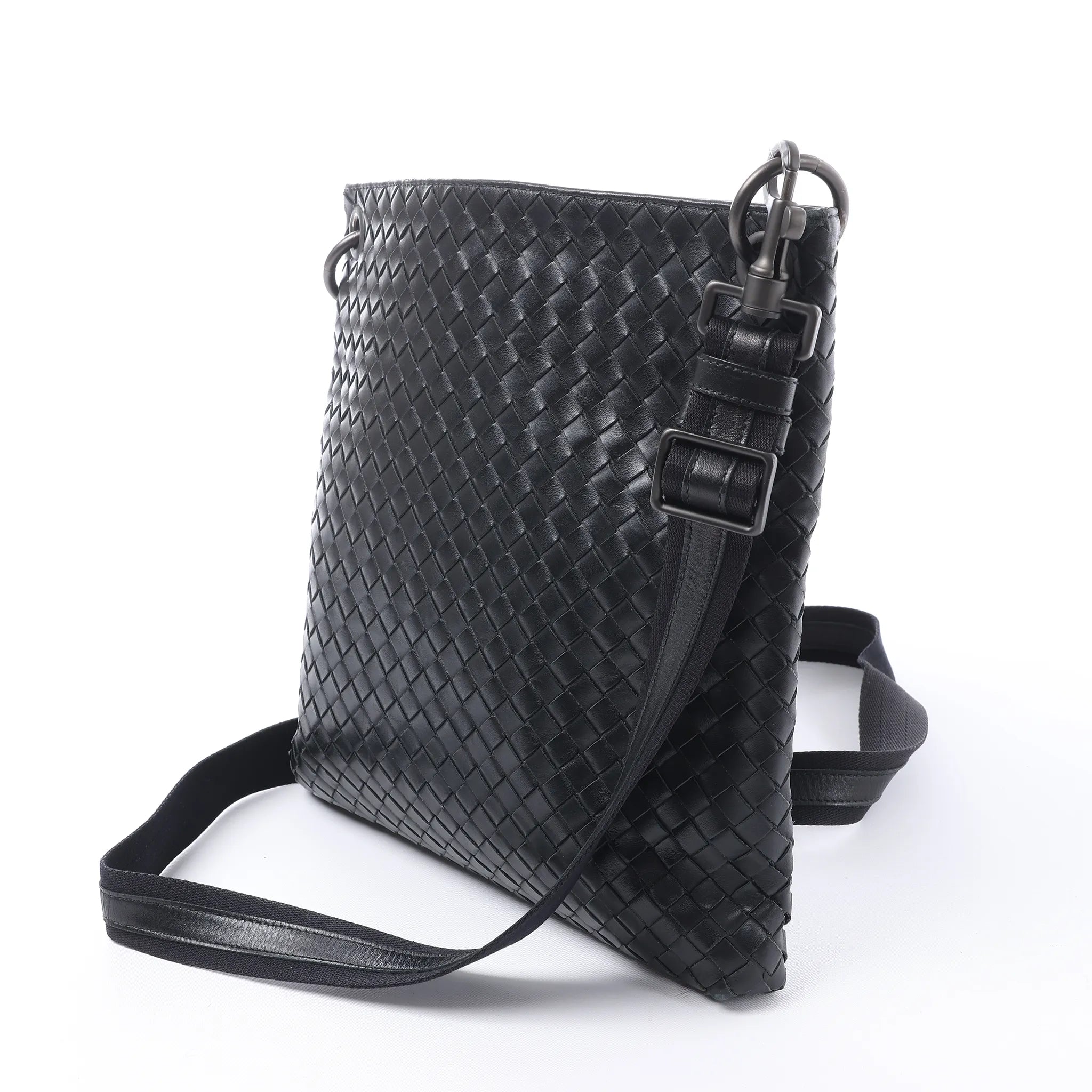 Bottega Veneta VN Intrecciato Crossbody Messenger Bag in Black 172736