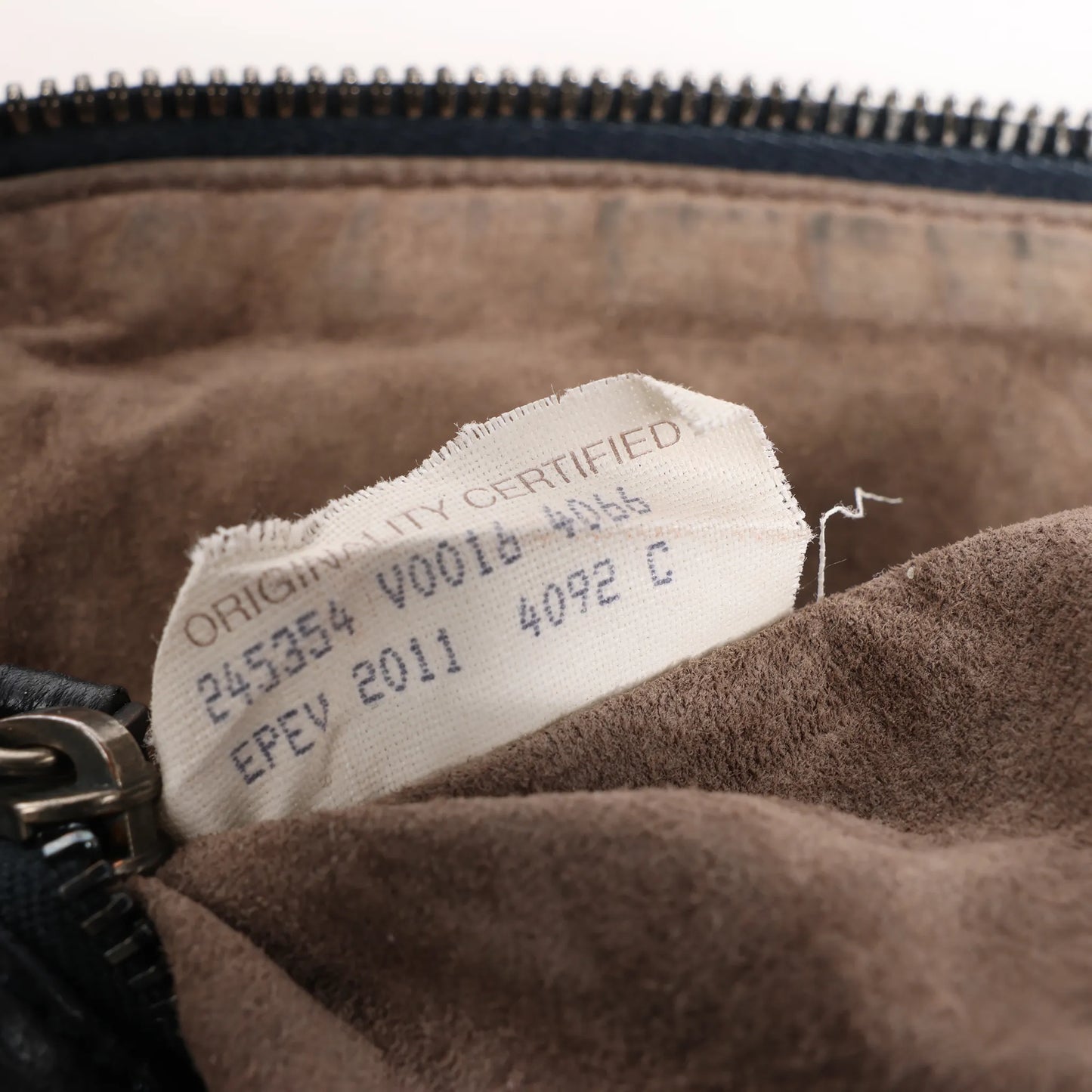 Bottega Veneta Nodini Intrecciato Leder Umhängetasche in Schwarz