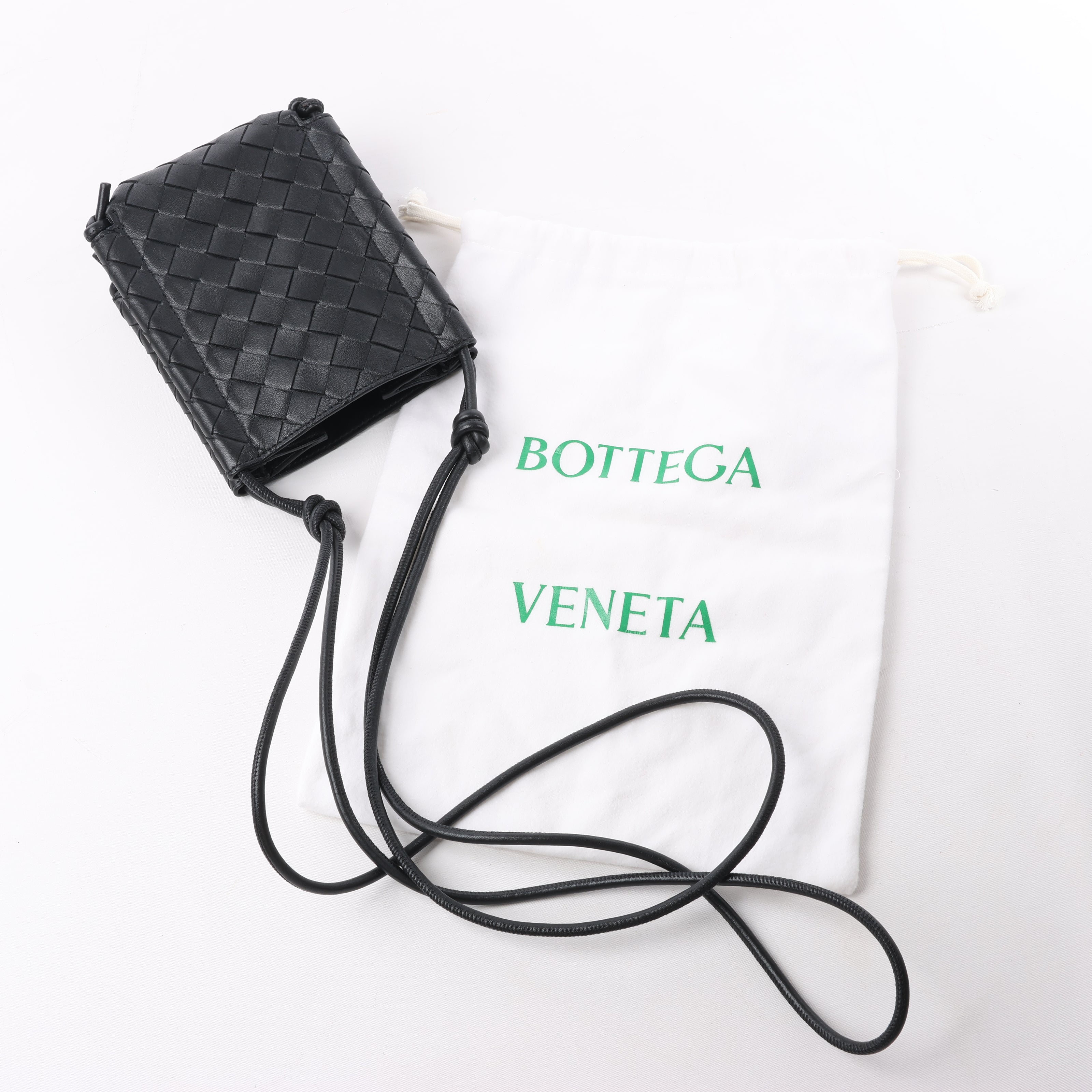 Bottega Veneta Intrecciato Leather Crossbody bag in Black