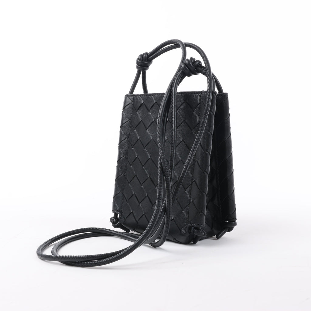 Bottega Veneta Intrecciato Leather Crossbody bag in Black