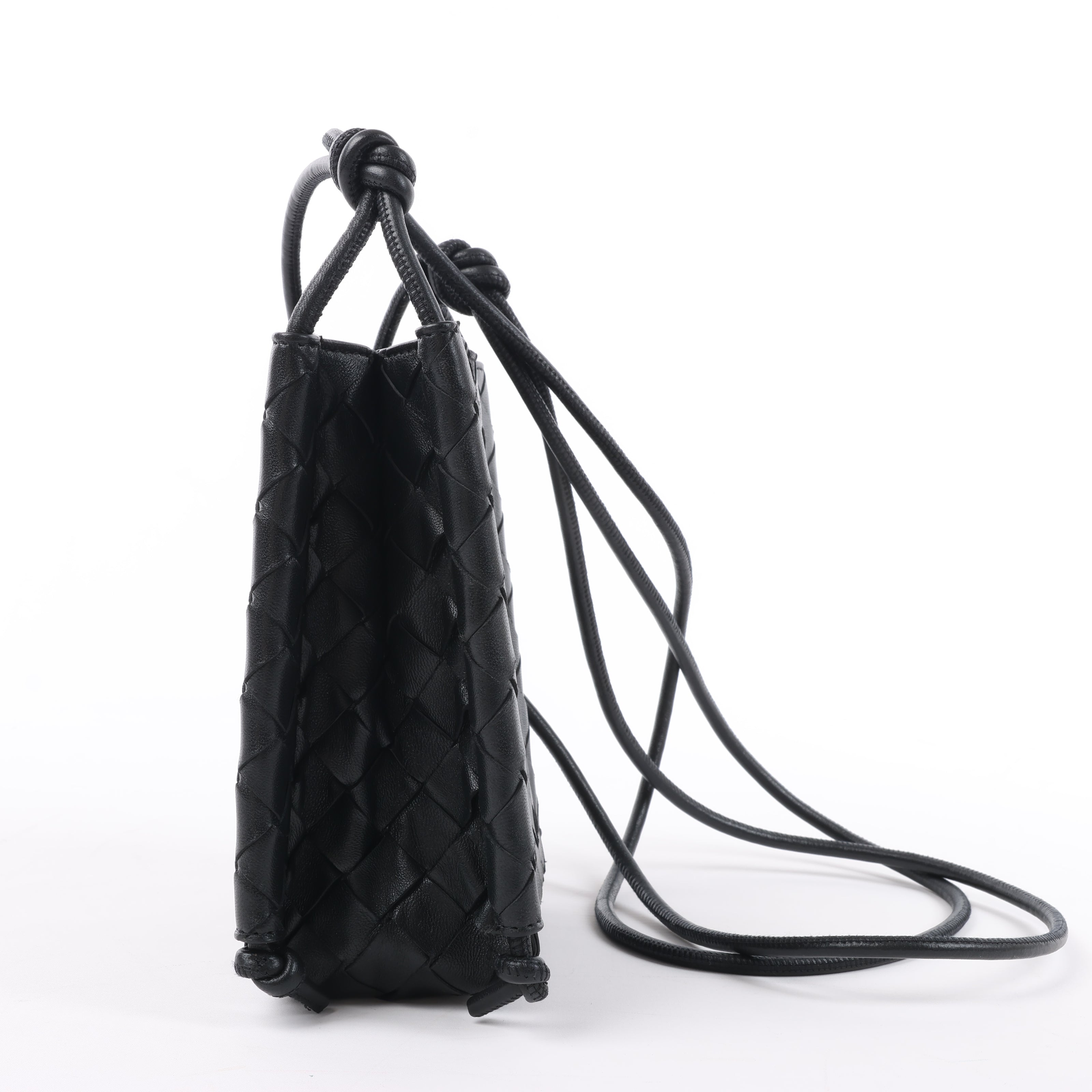 Bottega Veneta Intrecciato Leather Crossbody bag in Black