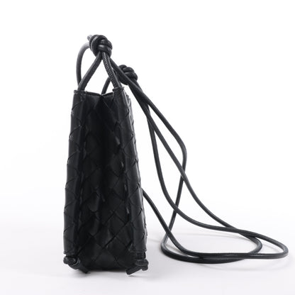Bottega Veneta Intrecciato Leather Shoulder bag in Black