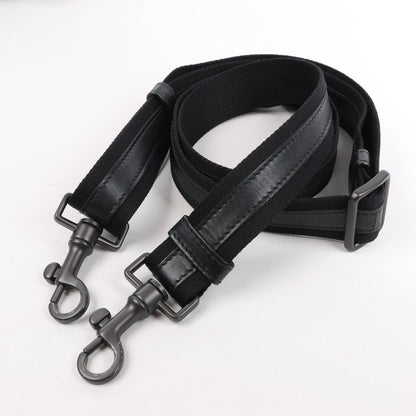 Bottega Veneta VN Umhängetasche aus Intrecciato-Leder in Schwarz