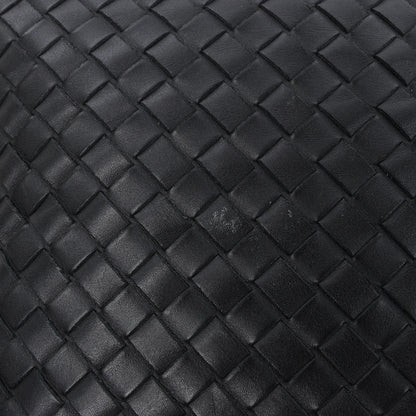 Bottega Veneta VN Umhängetasche aus Intrecciato-Leder in Schwarz