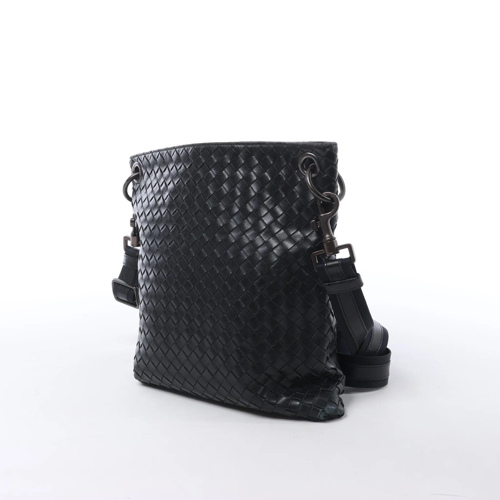Bottega Veneta VN Intrecciato Crossbody Messenger Bag in Black