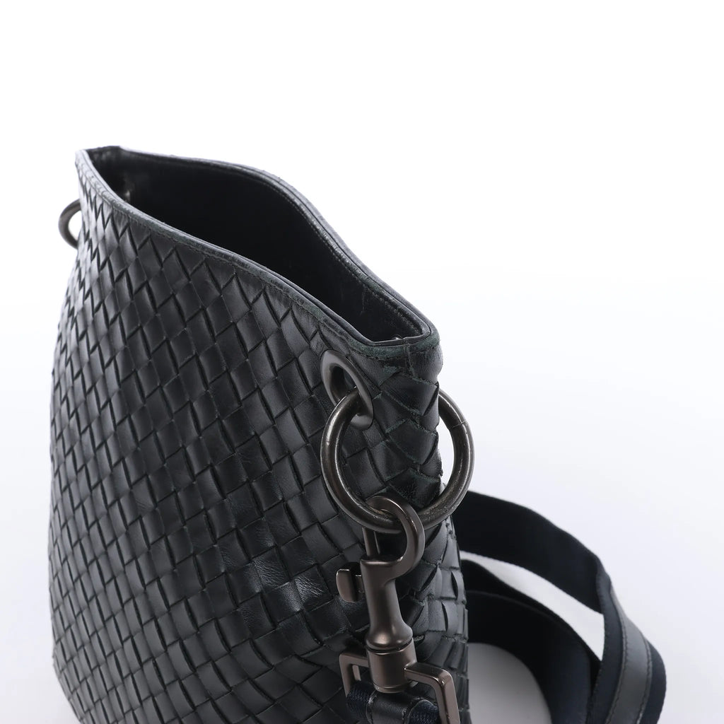 Bottega Veneta VN Intrecciato Crossbody Messenger Bag in Black