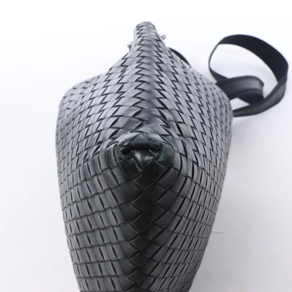 Bottega Veneta VN Intrecciato Crossbody Messenger Bag in Black