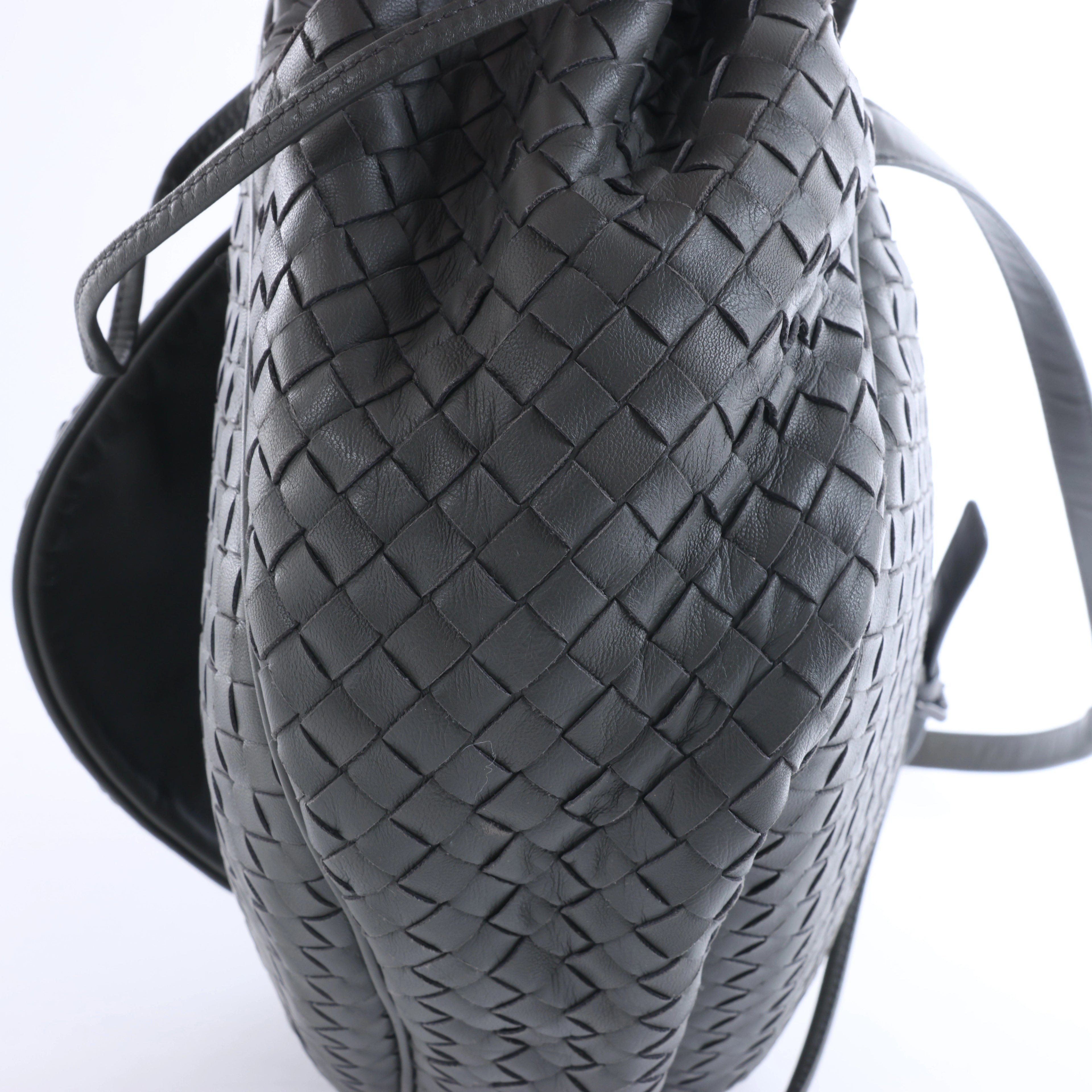 Bottega Veneta Flap Intrecciato Leather Crossbody Bag in Gray