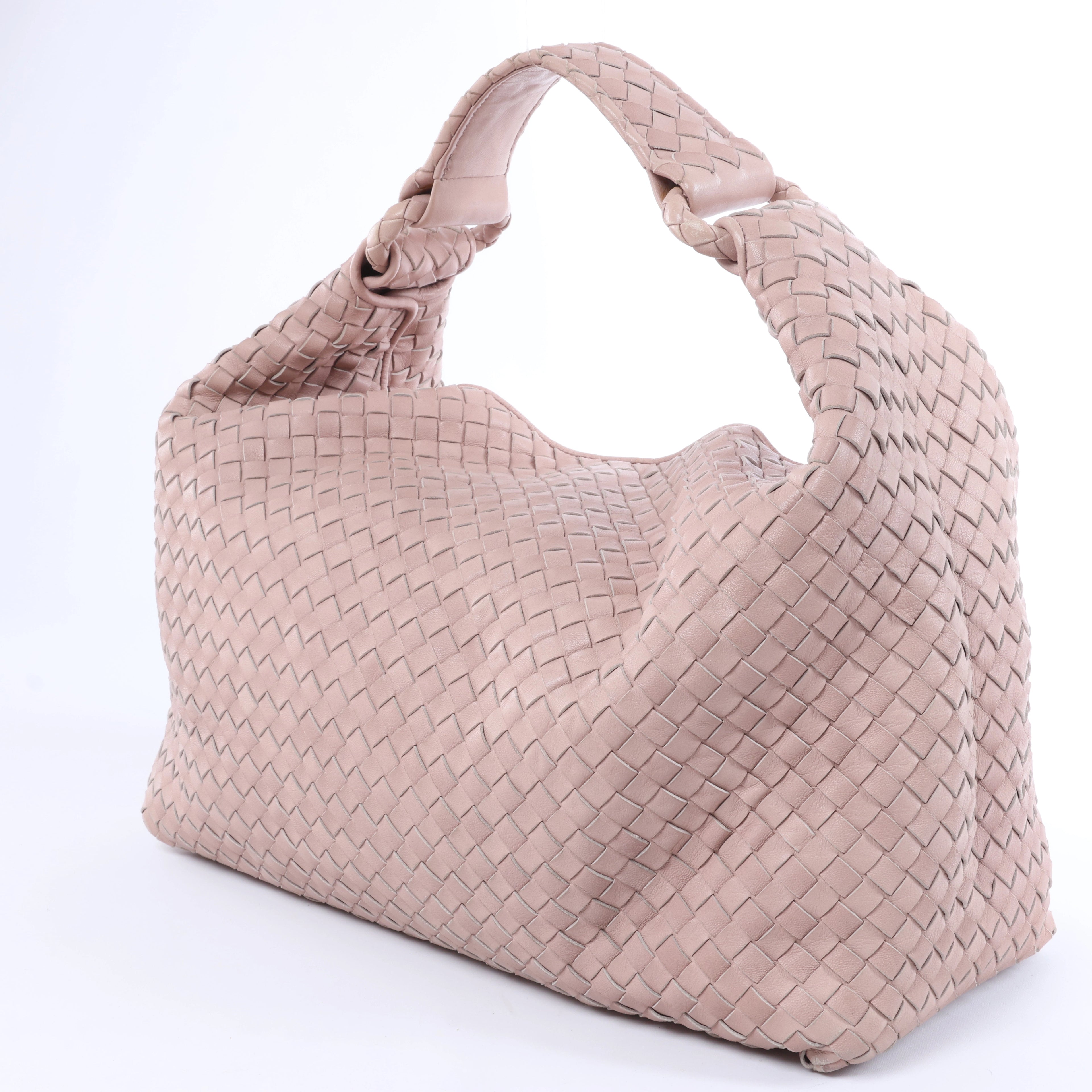 Bottega Veneta Intrecciato Leather Shoulder bag in Pink