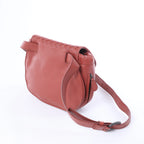 Bolso cruzado Bottega Veneta Cassette Maxi Intrecciato de piel en color beis