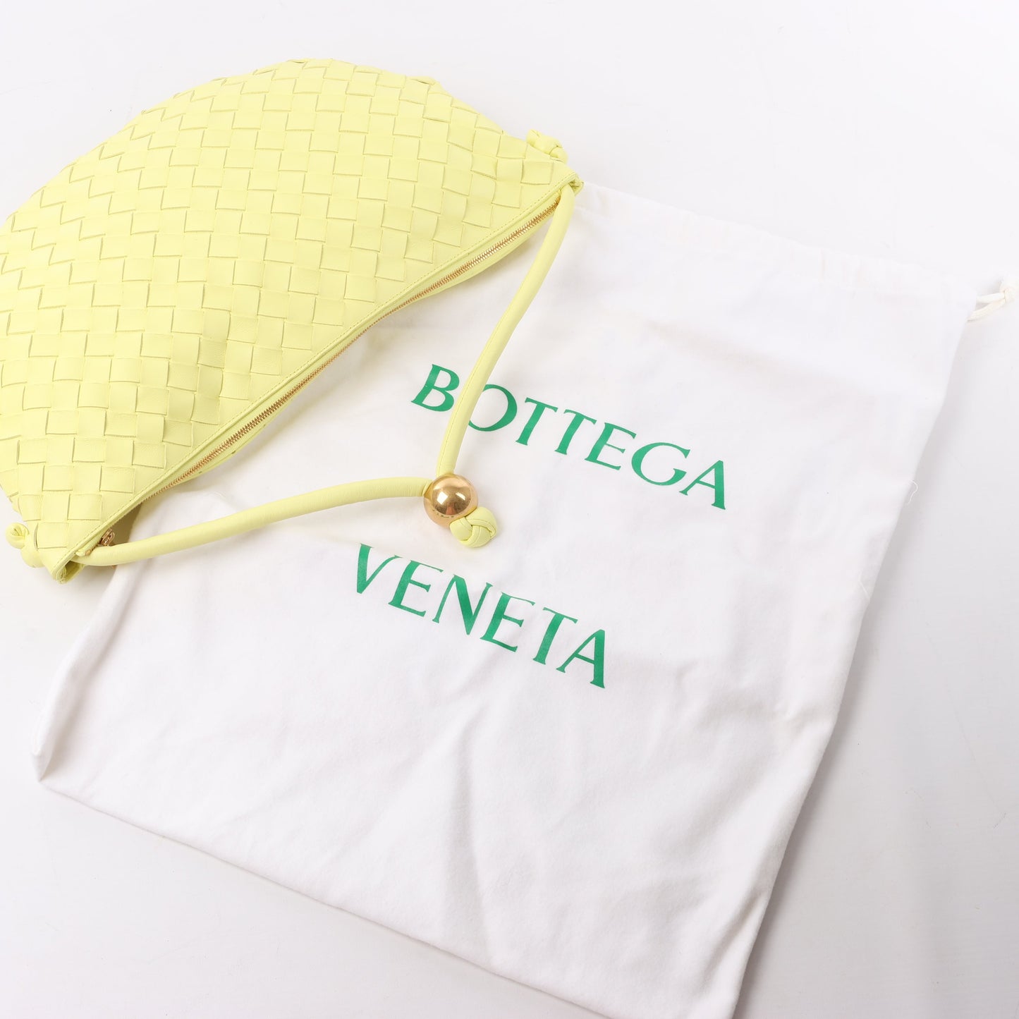 Bottega Veneta Intrecciato Medium Turns Pouch Leather Shoulder bag in Yellow