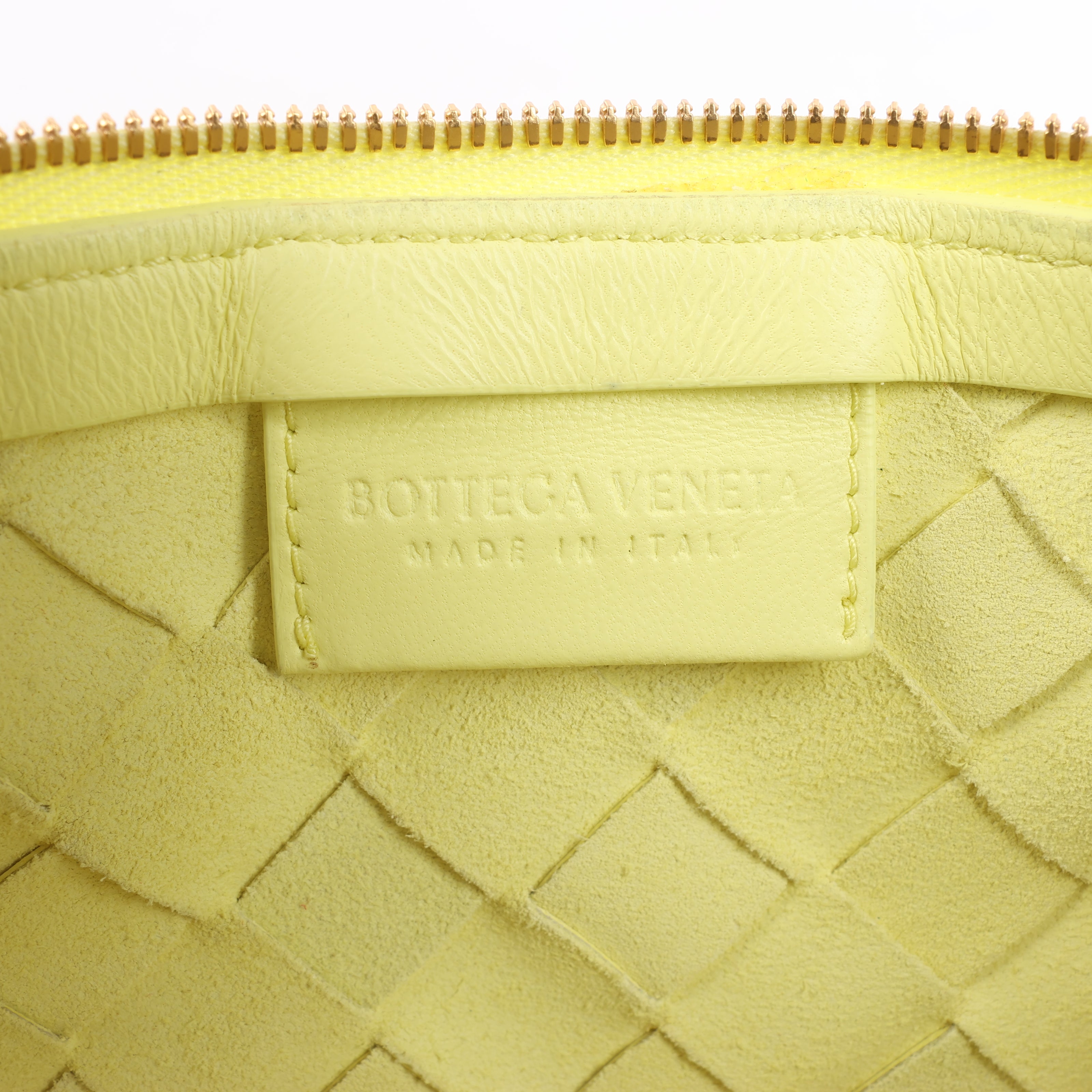 Bottega Veneta Intrecciato Medium Turns Pouch Leather Shoulder bag in Yellow