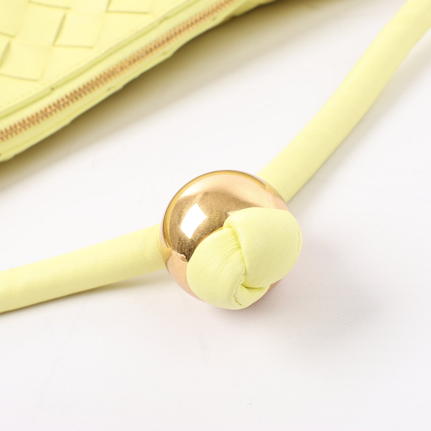 Bottega Veneta Intrecciato Medium Turns Pouch Leather Shoulder bag in Yellow